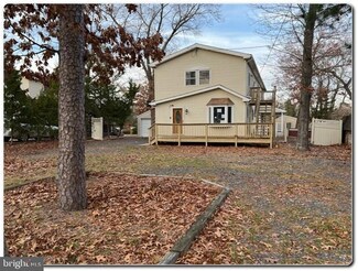 3614 Lakeside Dr, Williamstown, NJ 08094