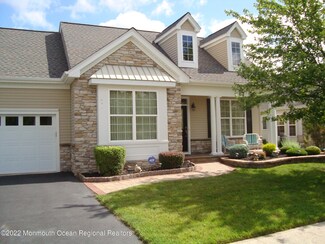 4 Bear Island Dr, Barnegat, NJ 08005
