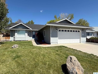 25 Dawn Ct, Susanville, CA 96130