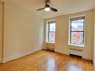 225 W 15th St Unit 1A, New York, NY 10011