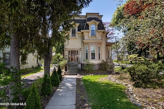 49 W High St, Ballston Spa, NY 12020