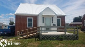 210 S 14th Ave, Marshalltown, IA 50158