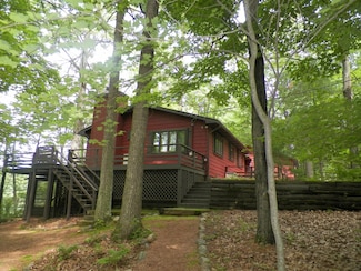 9730 S Kaubashine Rd, Hazelhurst, WI 54531