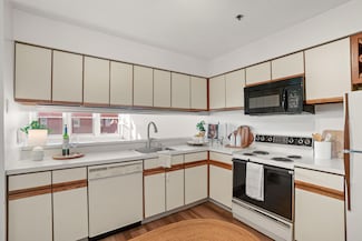 234 N Broadway Unit 608, Milwaukee, WI 53202