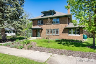 356 Scott Ave NW, Grand Rapids, MI 49504