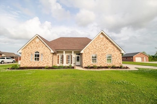 305 Lake Decade Ct, Houma, LA 70360