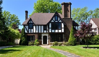 3236 Warrington Rd, Cleveland, OH 44120