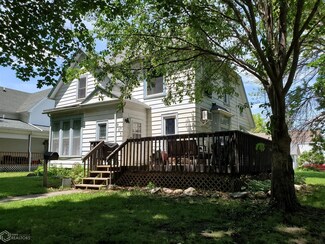 903 1st St, Webster City, IA 50595