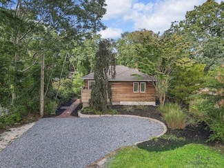 59 Riverside Ave, Mastic Beach, NY 11951