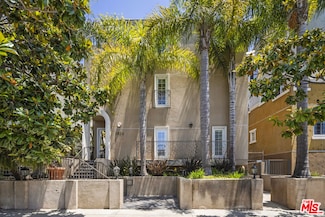1804 S Barrington Ave Unit D, Los Angeles, CA 90025