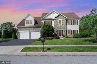 14 Farmhouse Ln, Carlisle, PA 17013