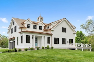 24 McCallar Ln, Concord, MA 01742