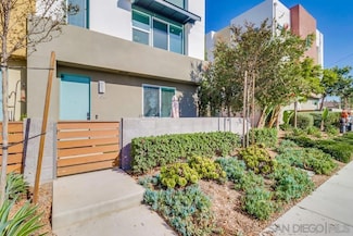 704 Shoreline Rd, Chula Vista, CA 91910