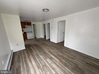 120 E Main St Unit B, Wrightstown, NJ 08562