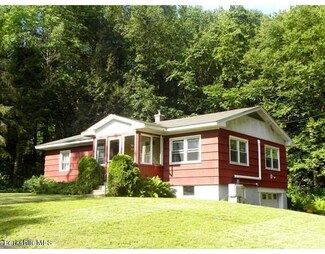 2 Laurel St, Shelburne Falls, MA 01370