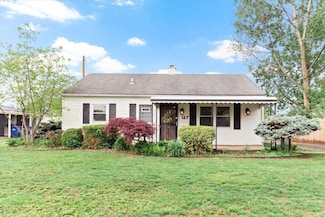 127 Little Flower Ln, Columbus, OH 43213