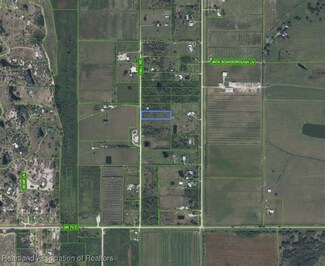 97 Hall Rd, Lake Placid, FL 33852