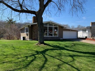 8021 Hickory Ave, Gary, IN 46403