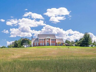 6463 E Calvertville Rd, Bloomfield, IN 47424