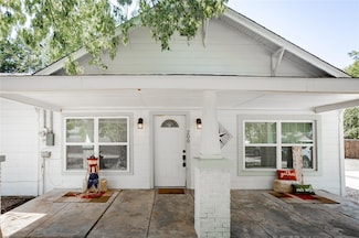 200 N Mimosa St, Paradise, TX 76073