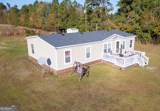 74 Leslie Rd, Hazlehurst, GA 31539