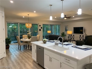 208 Indies Dr E Unit 202, Naples, FL 34114