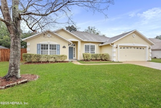 636 Martin Lakes Dr E, Jacksonville, FL 32220