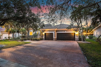 918 NW 123rd Dr, Coral Springs, FL 33071