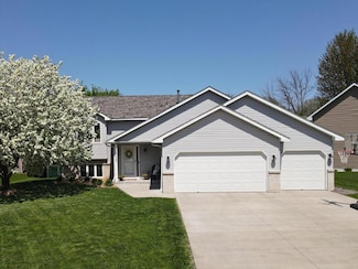 7062 Eagle Trail, Hugo, MN 55038