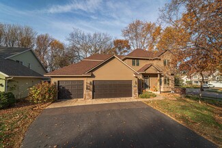 5861 River Oak Dr, Savage, MN 55378