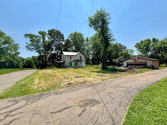 3200 2nd St, Trinway, OH 43842
