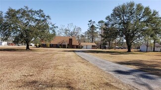 2743 Hecker Rd, Iowa, LA 70647