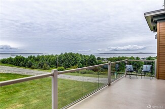 61 Pine St Unit 208, Edmonds, WA 98020