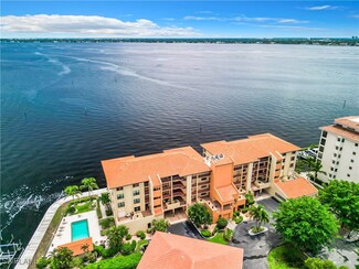 4015 SE 20th Place Unit 305, Cape Coral, FL 33904
