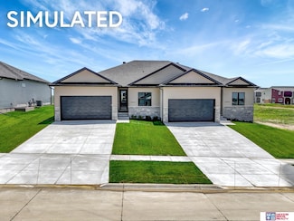 10535 Majestic Ln, Lincoln, NE 68527