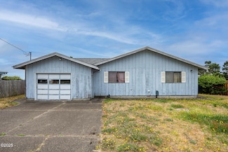 1706 NW Oceanview Dr, Waldport, OR 97394