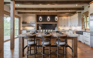226 Round Top Rd, Mineral Bluff, GA 30559