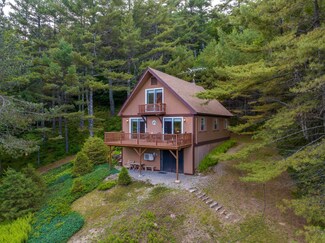 5 Valley Ln, Ashland, NH 03217