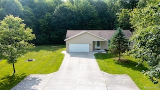 2930 Range Rd, Port Huron, MI 48060