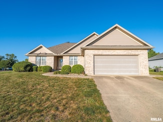 1712 Hope Ct, Pekin, IL 61554