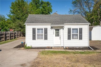 4365 NE 3rd St, Des Moines, IA 50313