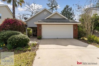 150 Oak Ridge Cir, Richmond Hill, GA 31324