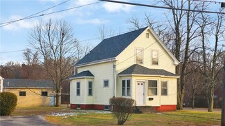 1540 W Shore Rd, Warwick, RI 02889