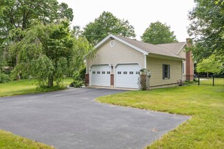 2 Francoeur Dr, Somersworth, NH 03878