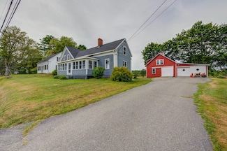 173 Kalers Corner St, Waldoboro, ME 04572
