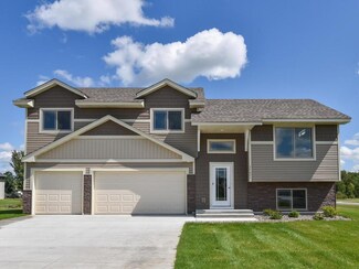 30538 Revere Ave, Shafer, MN 55074