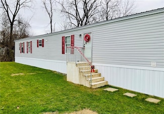 79 Park St, Republic, PA 15475