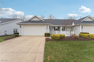 7200 Lilac Ct Unit 4A, North Olmsted, OH 44070