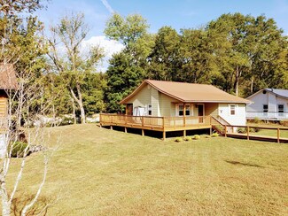 210 Waters Edge Ct, Rock Island, TN 38581