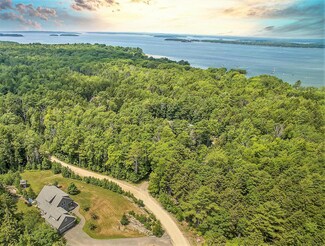 37 Sunset Cove Rd, Harpswell, ME 04079